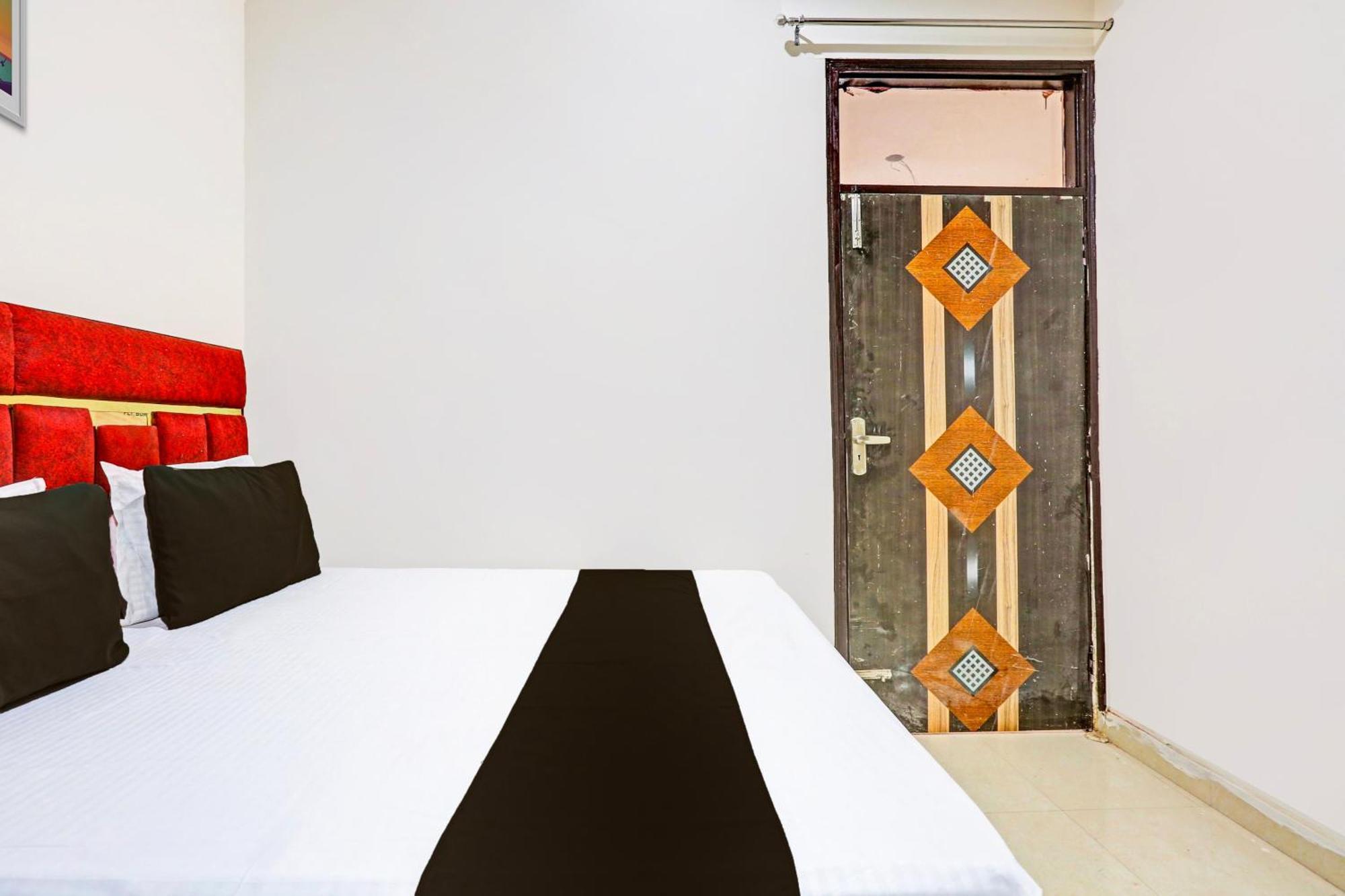 Hotel O Redbull Inn Gurgaon Exterior photo